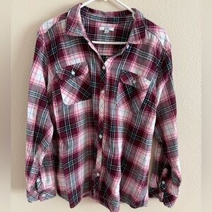 Women’s Pink Plaid Button Up w/ Pat Benatar Graphic‎ Stitched on Back size XXL